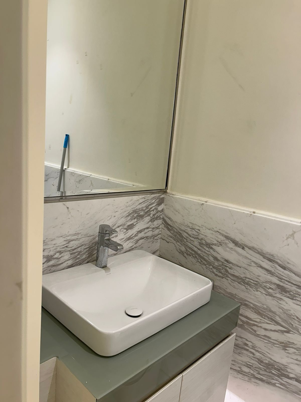 e06e1217-3de6-4b75-947d-5d1cc419dd45